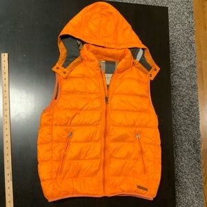 COPY - mens burberry size large orange vest . authentic Burberry